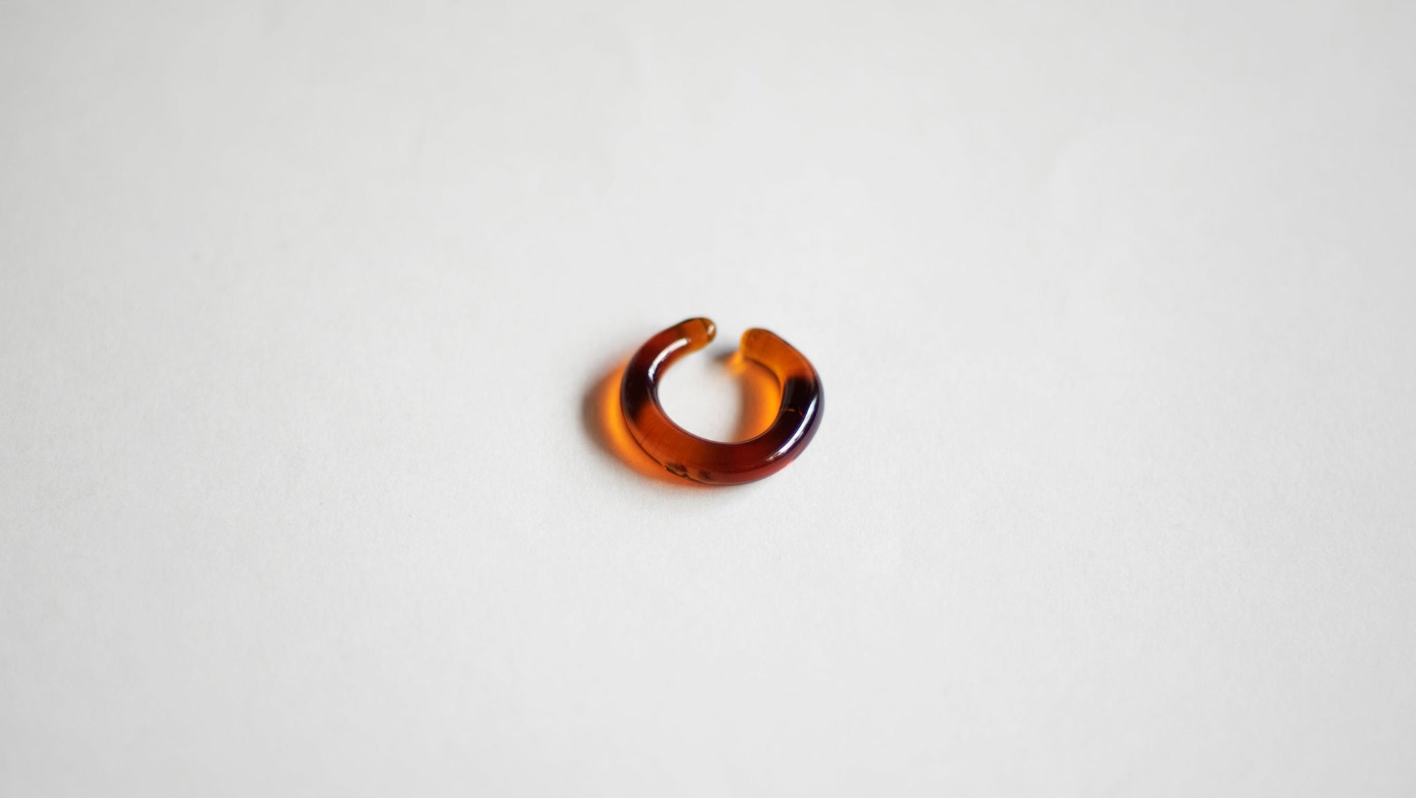 Ear Cuffs en Vidrio Soplado