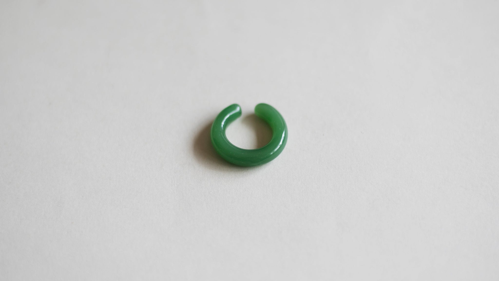 Ear Cuffs en Vidrio Soplado
