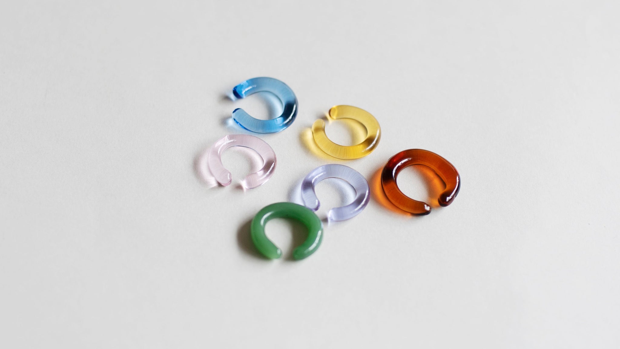 Ear Cuffs en Vidrio Soplado