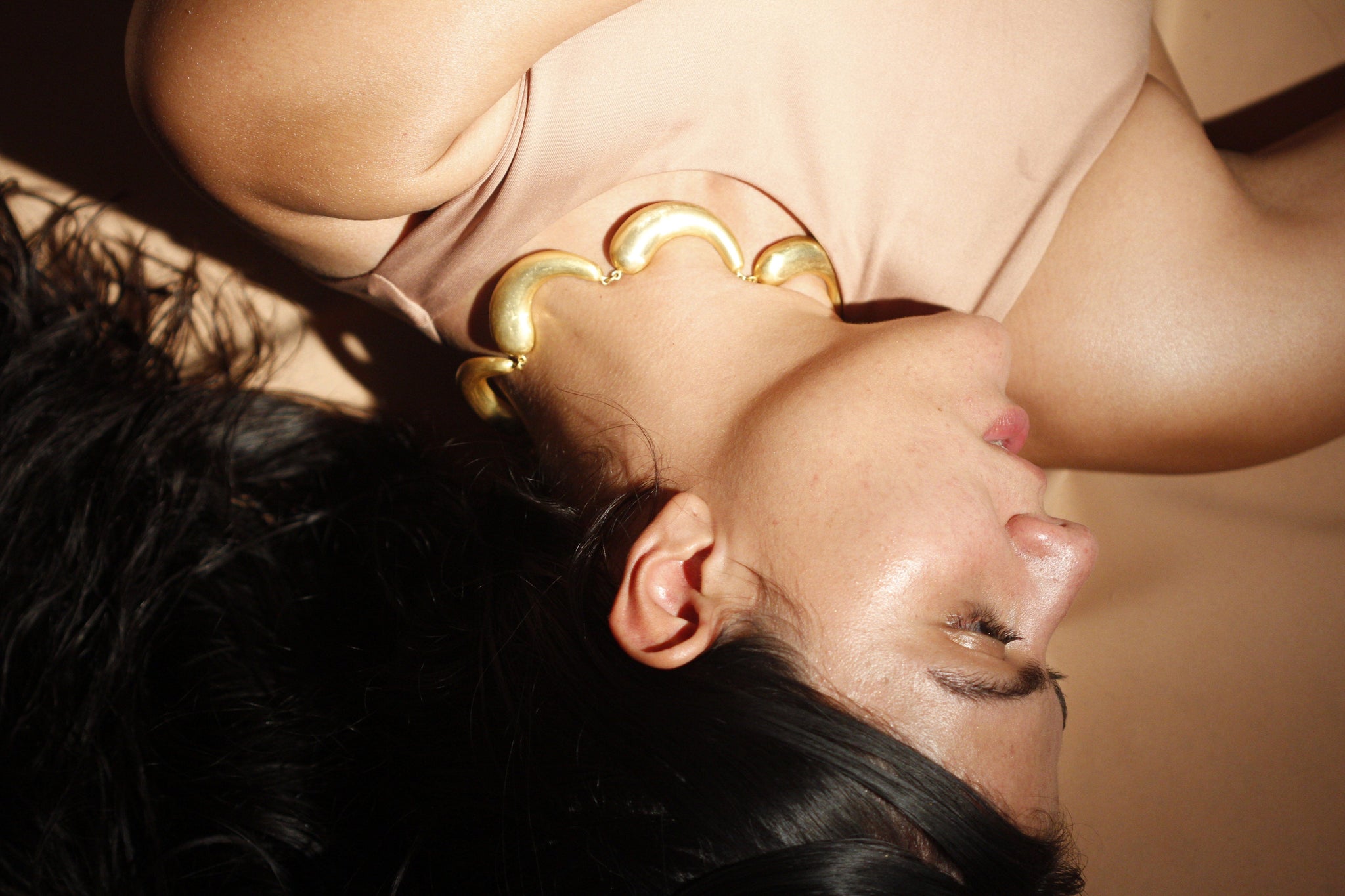Collar Larvas